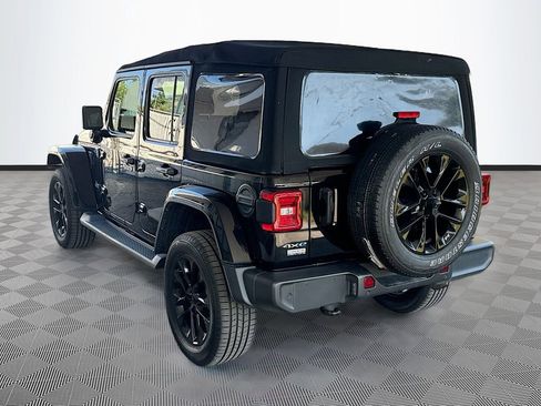 Used 2021 Jeep Wrangler Unlimited Sahara w/ Dual Top Group AWD/4WD image 8