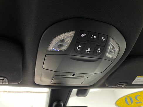 Used 2020 Chrysler Pacifica Touring-L Plus w/ S Appearance Package FWD image 24