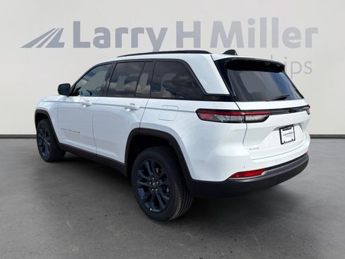 New 2026 Jeep Grand Cherokee Limited AWD/4WD image 4