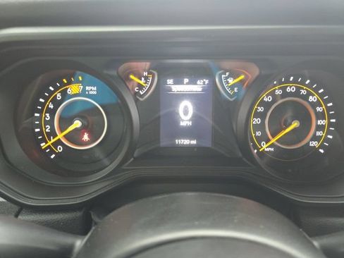 Used 2024 Jeep Wrangler Sport AWD/4WD image 12