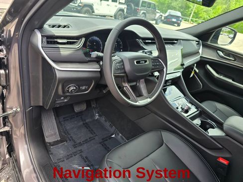 New 2026 Jeep Grand Cherokee L Limited w/ Trailer Tow Package AWD/4WD image 21