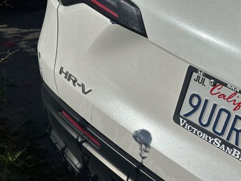Used 2025 Honda HR-V LX image 7