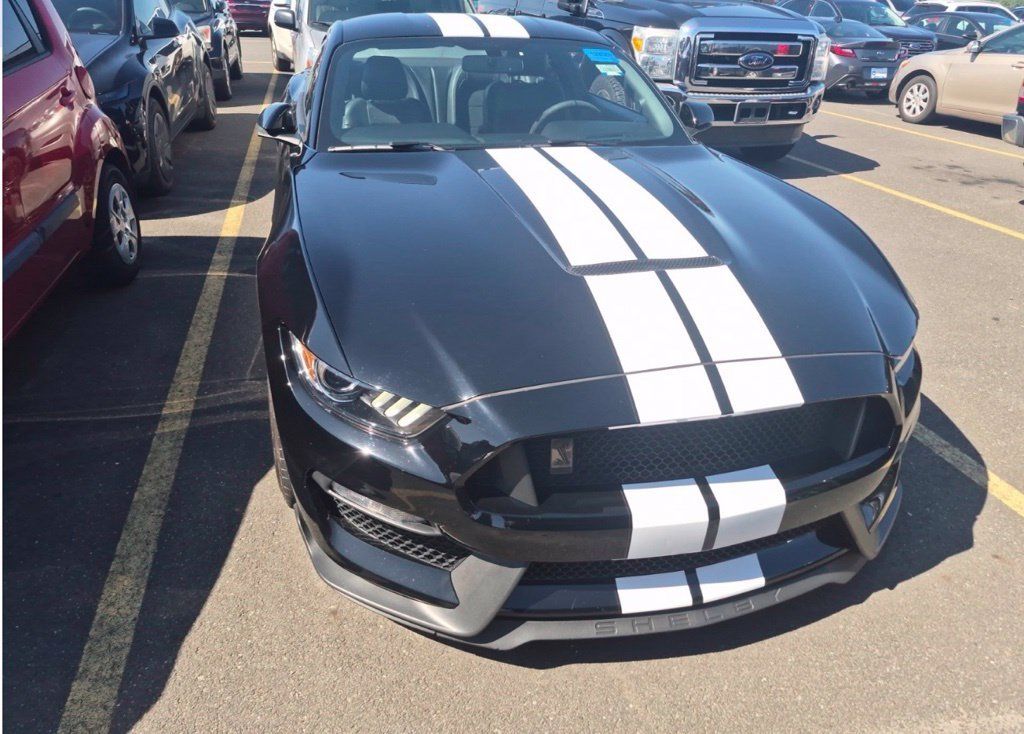 Used 2016 Ford Mustang Shelby GT350 w/ Technology Package RWD image 4