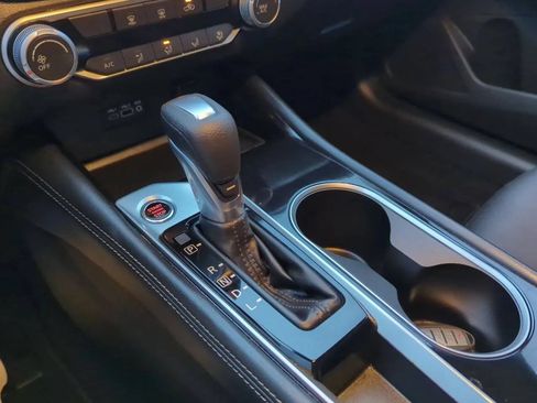 Used 2023 Nissan Altima 2.5 SV FWD image 19