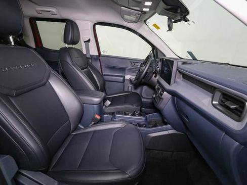 Used 2025 Ford Maverick Lariat w/ Black Appearance Package image 14