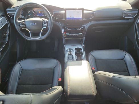 Used 2022 Ford Explorer ST-Line image 15