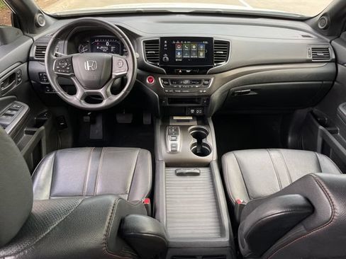 Used 2023 Honda Passport TrailSport image 10