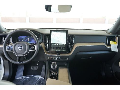 New 2026 Volvo XC60 B5 Plus w/ Climate Package PRO image 22