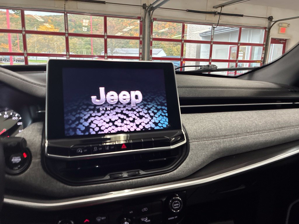Certified 2023 Jeep Compass Latitude AWD/4WD image 42