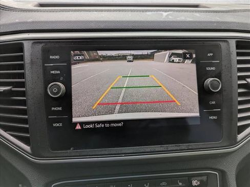 Used 2021 Volkswagen Atlas Cross Sport SE w/ Panoramic Sunroof Package image 18