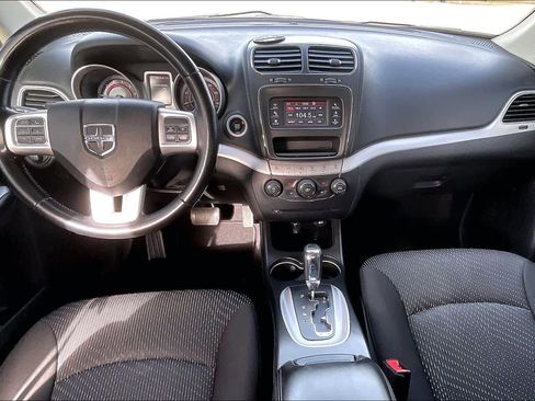 Used 2020 Dodge Journey SE w/ SE Popular Equipment Group image 14