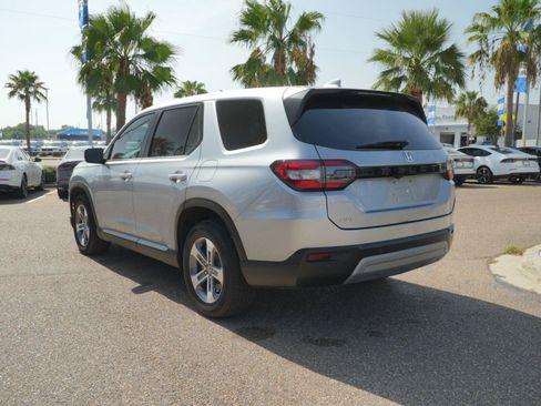 Used 2025 Honda Pilot EX-L image 12