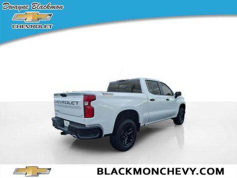Used 2022 Chevrolet Silverado 1500 LT Trail Boss w/ Convenience Package II image 3