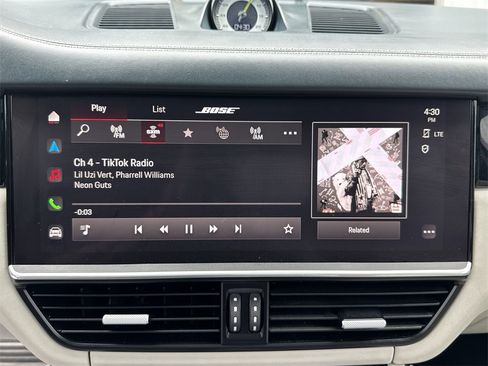 Used 2023 Porsche Cayenne Turbo S image 26