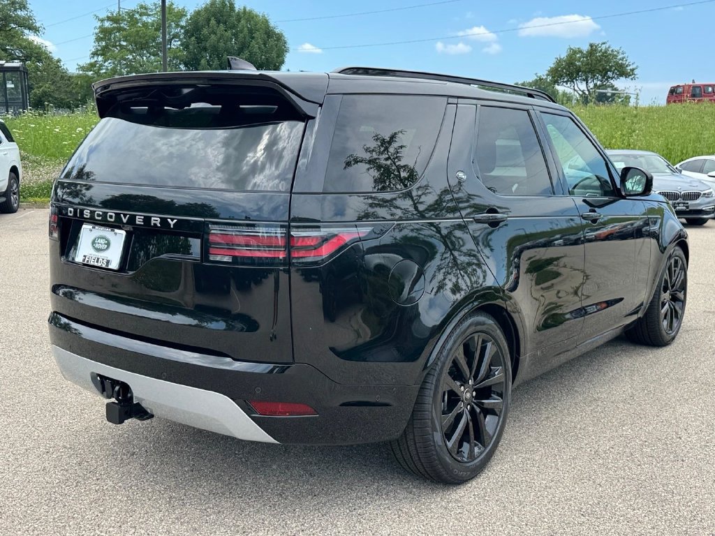 New 2026 Land Rover Discovery Limited Edition AWD/4WD image 4