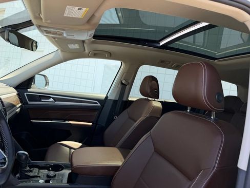 Used 2023 Volkswagen Atlas SE w/ Panoramic Sunroof Package AWD/4WD image 19