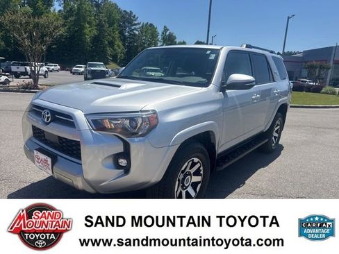 Used 2022 Toyota 4Runner TRD Off-Road Premium AWD/4WD image 6