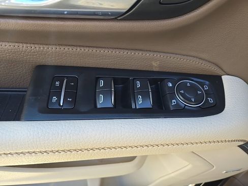 Used 2023 GMC Yukon XL Denali image 23