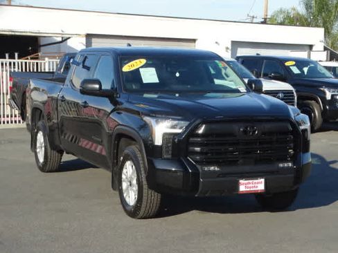 Used 2023 Toyota Tundra SR5 w/ SR5 Premium Package image 2
