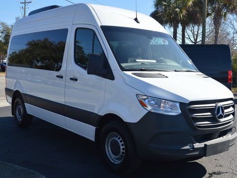 Used 2024 Mercedes-Benz Sprinter 2500 image 13