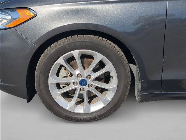 Used 2020 Ford Fusion SE FWD image 23