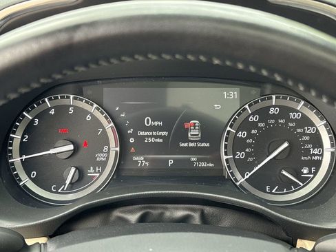 Used 2020 Toyota Highlander Limited AWD/4WD image 16