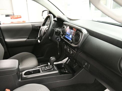 Certified 2021 Toyota Tacoma SR image 24