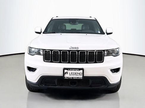 Used 2021 Jeep Grand Cherokee Laredo X AWD/4WD image 2