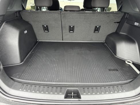 New 2026 Chevrolet Equinox LT w/ LPO, Floor Liner Package image 19