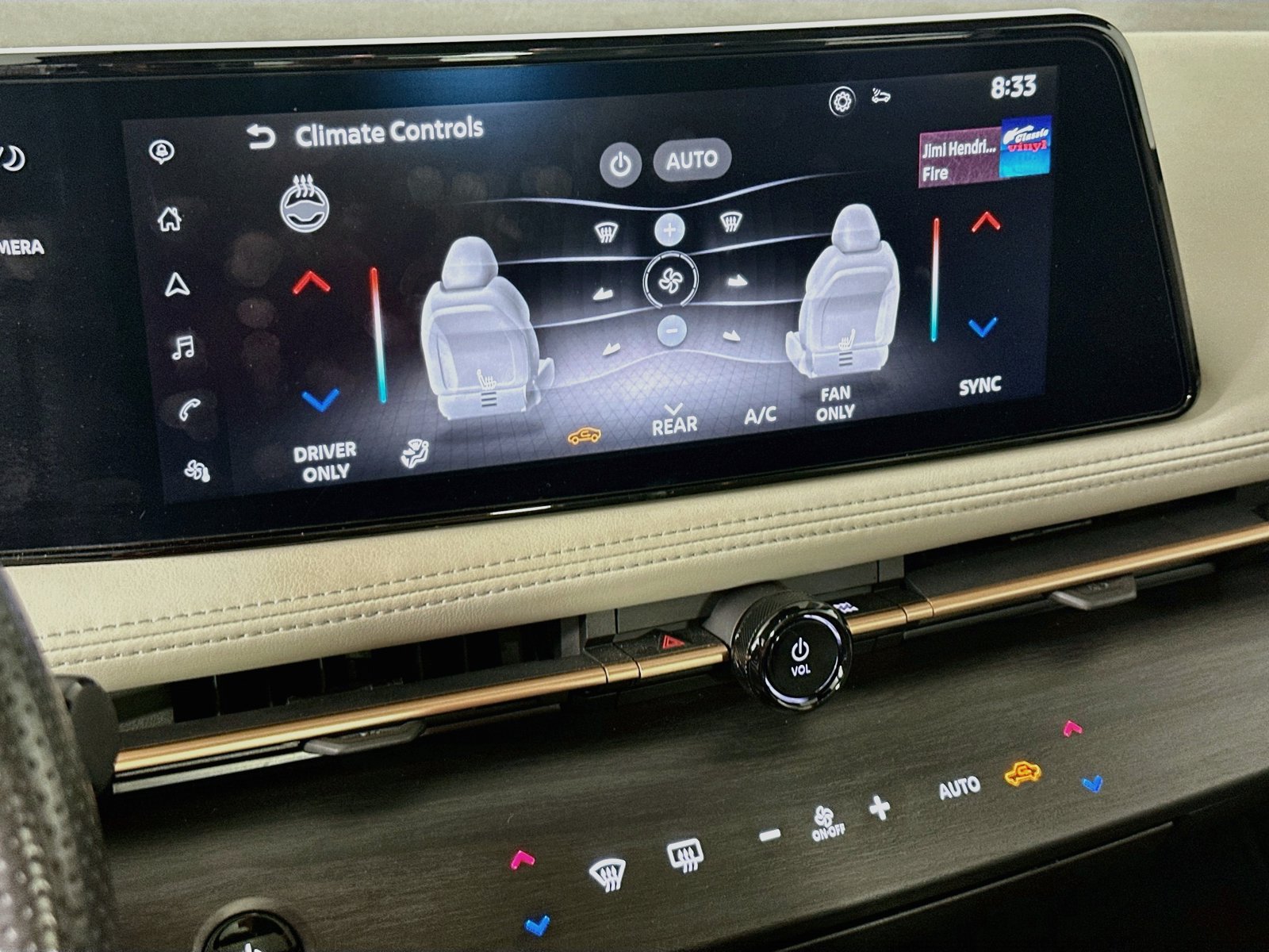 Used 2024 Nissan Ariya FWD image 16