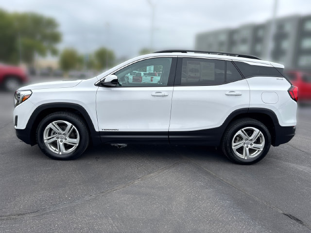 Used 2020 GMC Terrain SLE w/ Driver Convenience Package AWD/4WD image 2