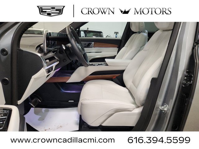 Certified 2026 Cadillac Vistiq Sport w/ LPO, Floor Liner Package AWD/4WD image 11