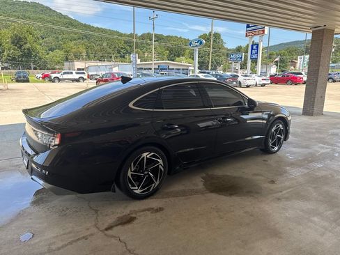 Used 2024 Hyundai Sonata SEL w/ Convenience Package FWD image 4