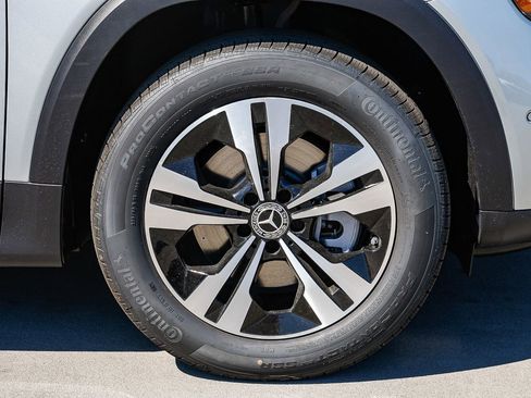 New 2026 Mercedes-Benz GLB 250 image 9