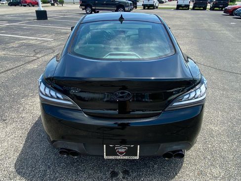 Used 2015 Hyundai Genesis 3.8 RWD image 10