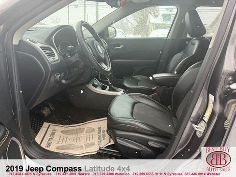 Used 2019 Jeep Compass Latitude w/ Cold Weather Group AWD/4WD image 13