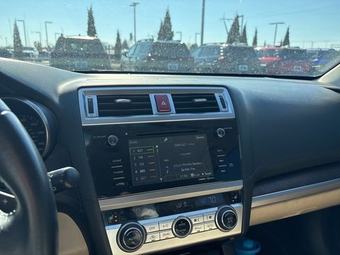 Used 2015 Subaru Outback 2.5i Limited image 3