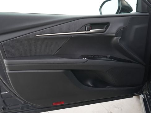 Used 2025 Toyota Camry SE image 21