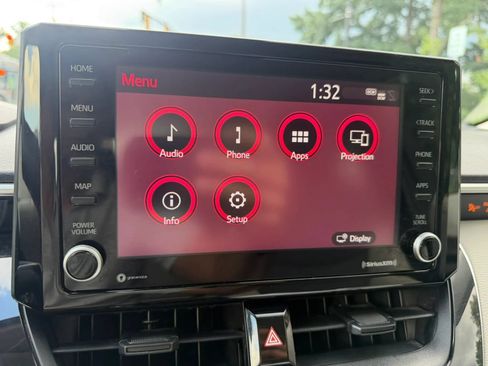 Used 2022 Toyota Corolla LE FWD image 21