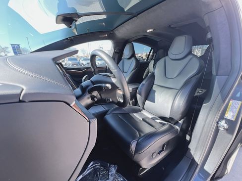 Used 2019 Tesla Model X 75D image 13