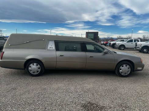 Used 2003 Cadillac De Ville Hearse image 11
