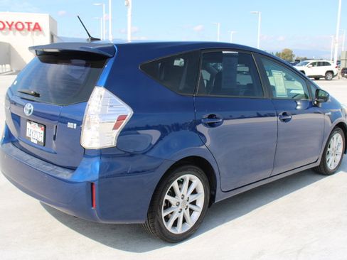 Used 2013 Toyota Prius V Five FWD image 3