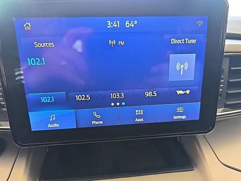 Used 2020 Ford Explorer XLT w/ Equipment Group 202A AWD/4WD image 20