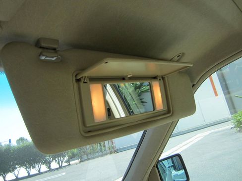 Used 1995 Mercedes-Benz E 320 Sedan image 39