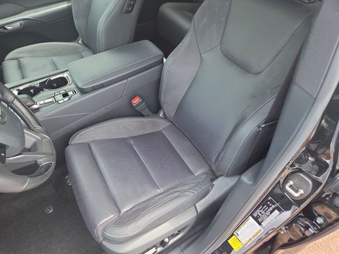 Certified 2025 Lexus RX 450h AWD w/ Convenience Package image 9