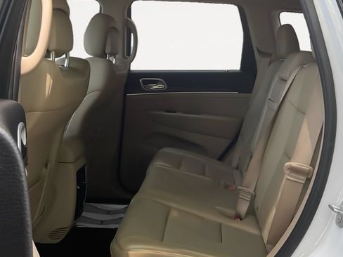 Used 2019 Jeep Grand Cherokee Limited AWD/4WD image 14