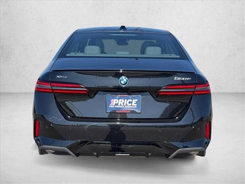 Used 2026 BMW 550e xDrive w/ Executive Package AWD/4WD image 5