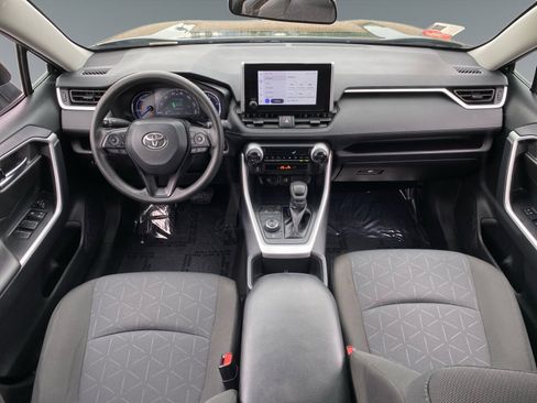 Used 2025 Toyota RAV4 XLE image 10