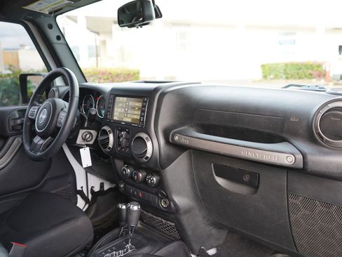 Used 2015 Jeep Wrangler Unlimited Sport AWD/4WD image 18