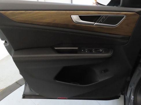 Used 2026 Volkswagen Atlas SE FWD image 10
